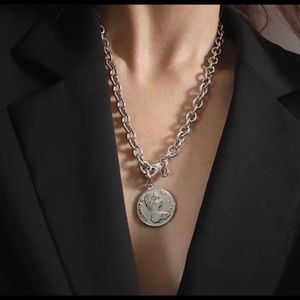 Silver Link Chain Pendant Necklace